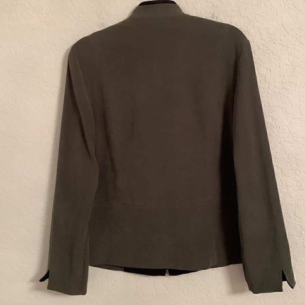 JM Collection Zip Up Jacket/ Pants Suede Set Size 12 - Picture 3 of 15